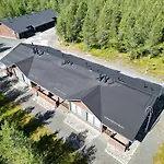 Kotokuusi 4 - Ulkoilijoiden Suosikkikohde, Sisaeltaeae Siivouksen Ja Wifin *