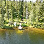 Kotokuusi 4 - Ulkoilijoiden Suosikkikohde, Sisaeltaeae Siivouksen Ja Wifin Apartment Ruka