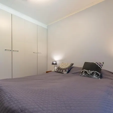 Kotokuusi 4 - Ulkoilijoiden Suosikkikohde, Sisaeltaeae Siivouksen Ja Wifin *