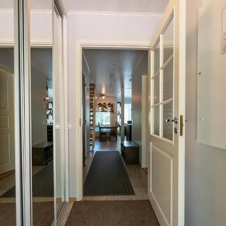 Kotokuusi 4 - Ulkoilijoiden Suosikkikohde, Sisaeltaeae Siivouksen Ja Wifin *