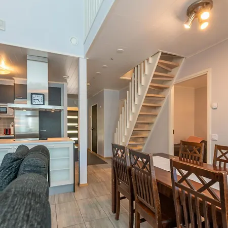 Kotokuusi 4 - Ulkoilijoiden Suosikkikohde, Sisaeltaeae Siivouksen Ja Wifin Apartament