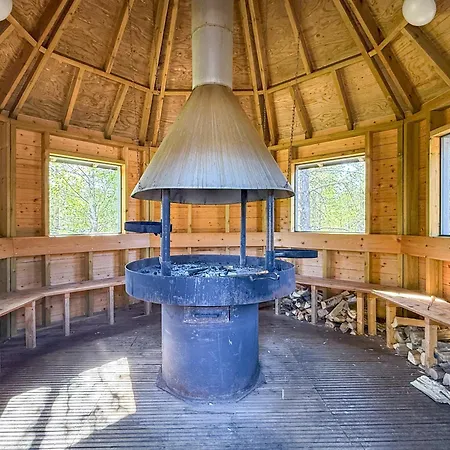 Kotokuusi 4 - Ulkoilijoiden Suosikkikohde, Sisaeltaeae Siivouksen Ja Wifin *