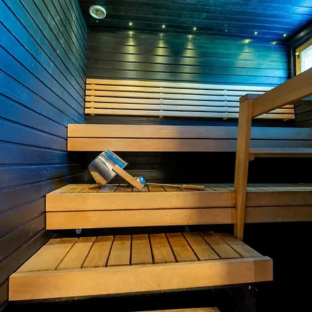 Lägenhet Kotokuusi 4 - Ulkoilijoiden Suosikkikohde, Sisaeltaeae Siivouksen Ja Wifin Ruka